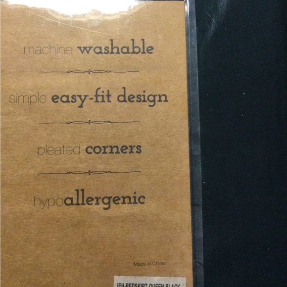 Queen size black bed skirt - Picture 1 of 3